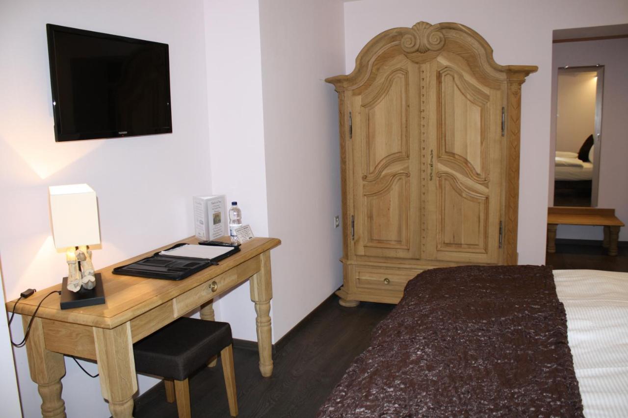 Hotel De La Gare مونثيه المظهر الخارجي الصورة