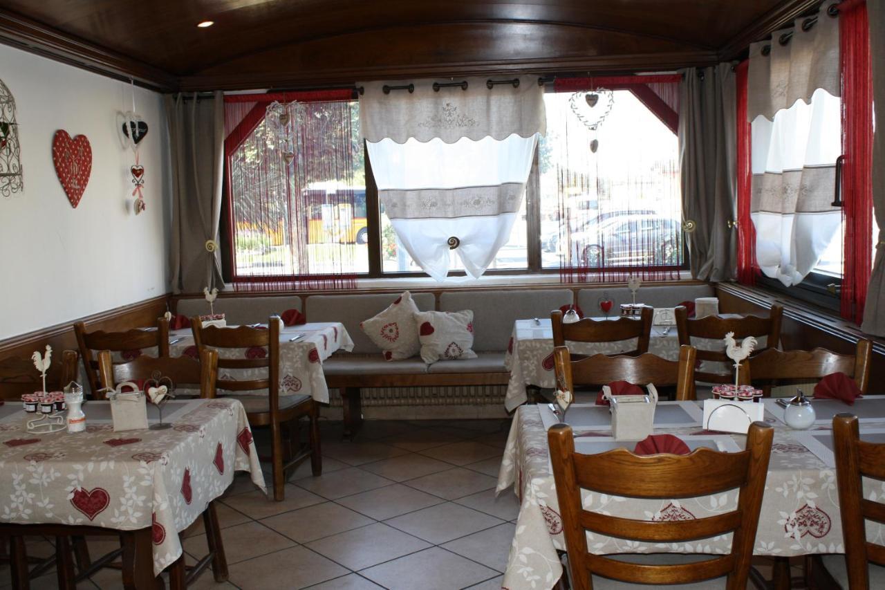 Hotel De La Gare مونثيه المظهر الخارجي الصورة